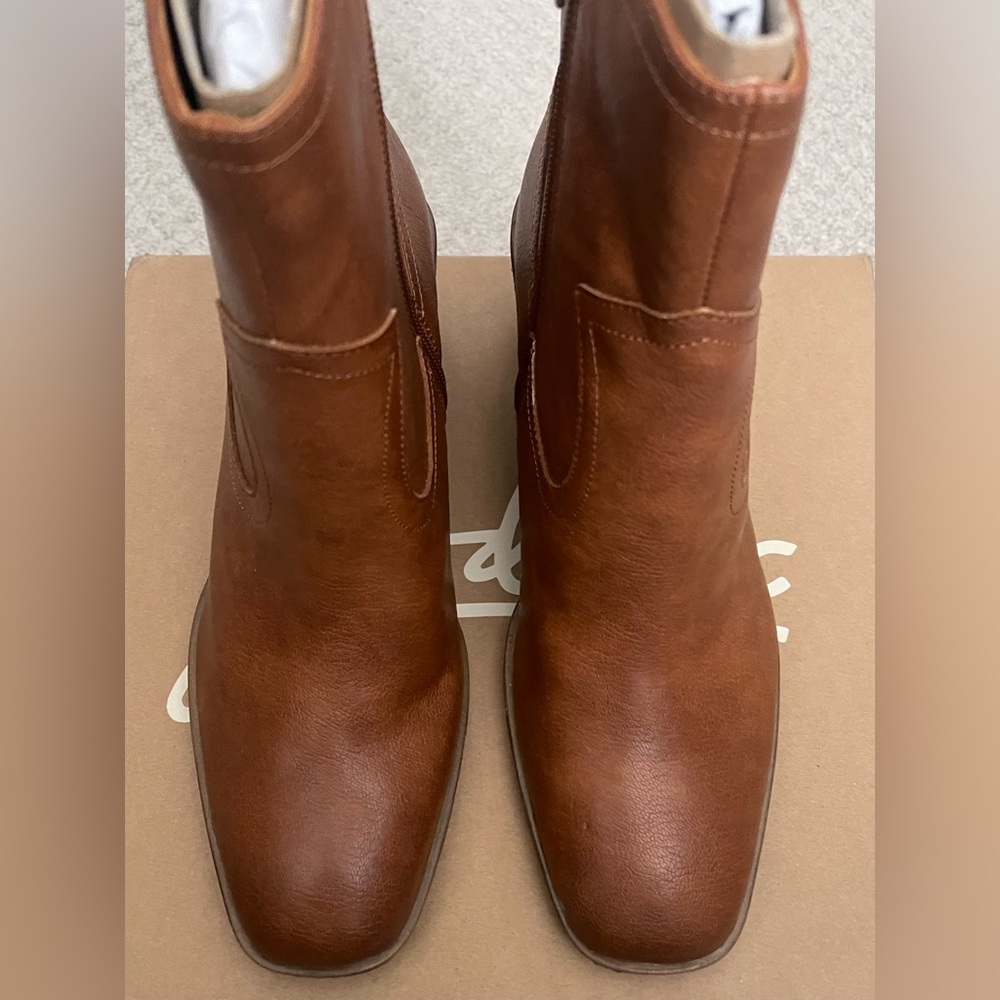Zodiac Lovie Boot Size 8 Color Cognac NIB - Picture 5 of 7